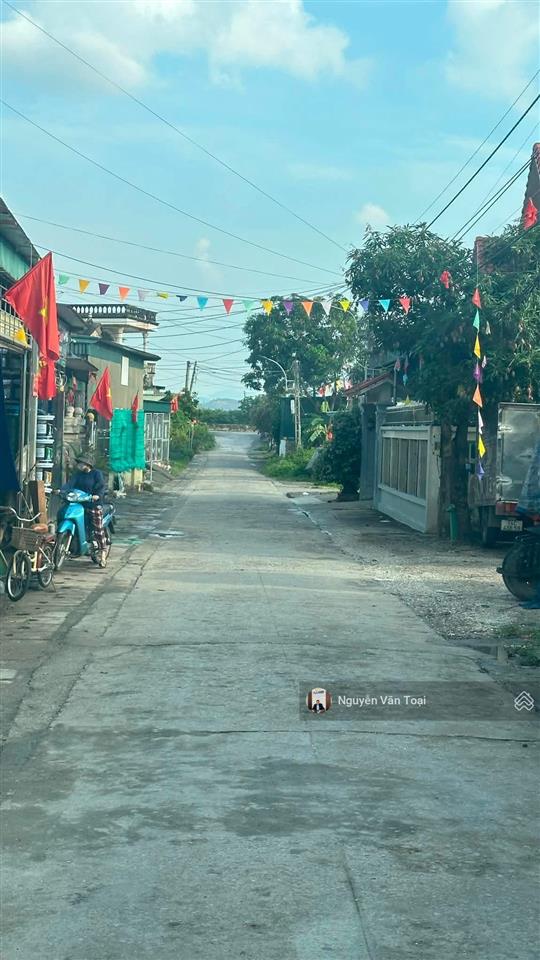 Bán đất thôn 5 hoàng tân trục kinh doanh 2 phút ra đại lộ 61m vinhomes global gate hạ long xanh