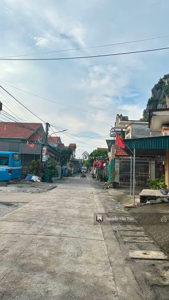 Bán đất thôn 5 hoàng tân trục kinh doanh 2 phút ra đại lộ 61m vinhomes global gate hạ long xanh