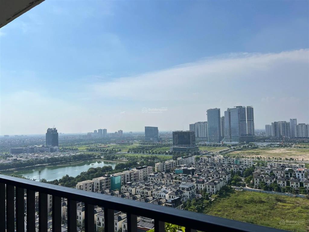 Chủ nhà cần tiền bán gấp căn hộ 83m tại 6th element có sổ giao dịch ngay giá cực hiếm, xem là