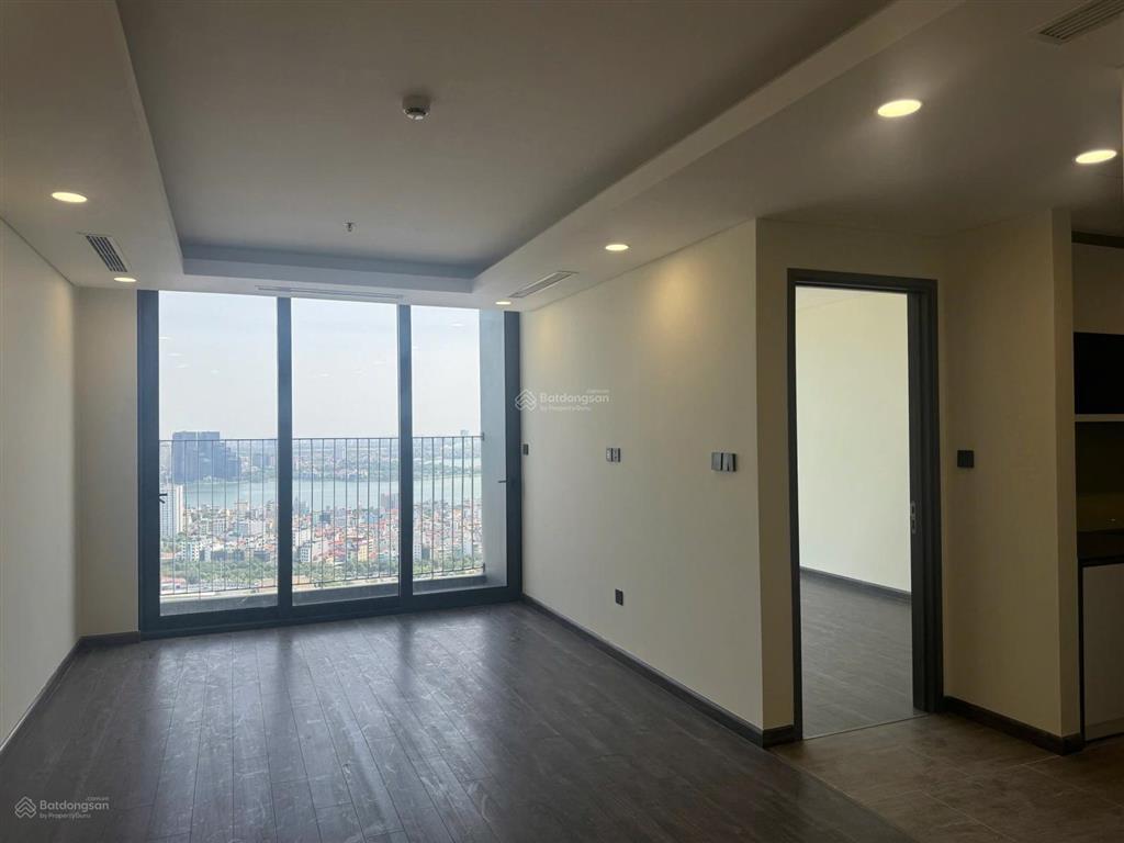 Chính chủ gửi bán căn hộ 3 phòng ngủ tại dự án ngoại giao đoàn toà han jardin tầng đẹp view hồ tây
