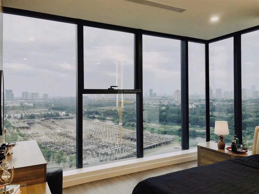 Chính chủ cần tiền gấp gửi bán căn hộ 3 phòng ngủ tại dự án sunshine city tầng đẹp view thoáng.