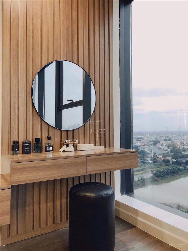 Chính chủ cần tiền gấp gửi bán căn hộ 3 phòng ngủ tại dự án sunshine city tầng đẹp view thoáng.
