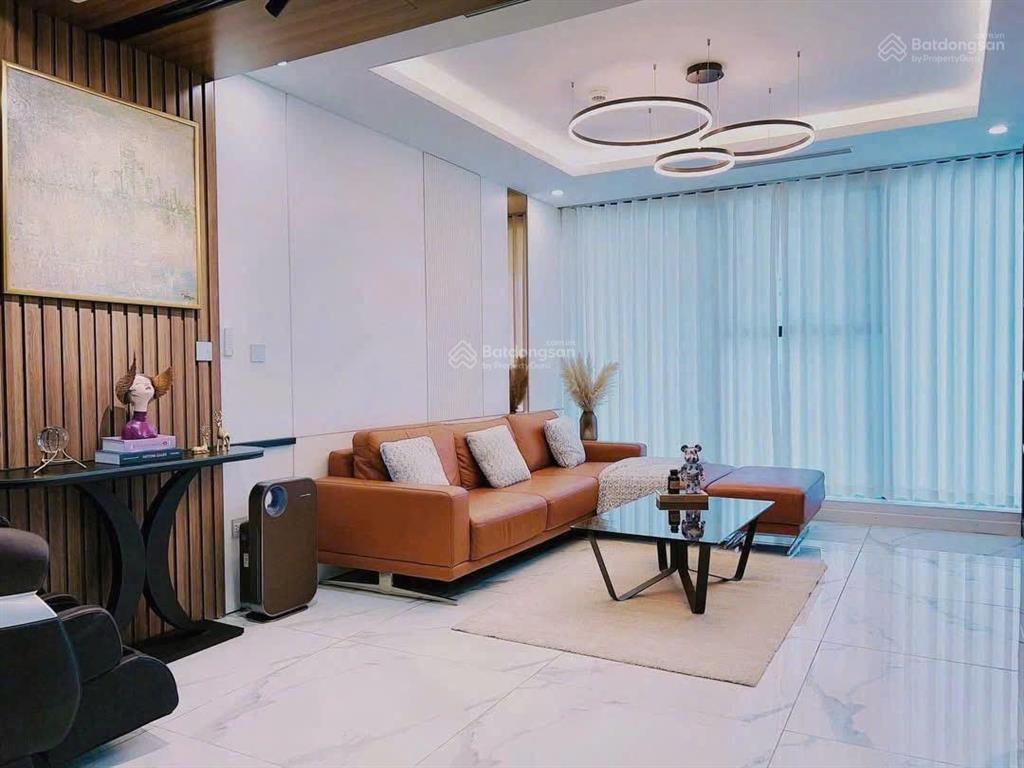 Chính chủ cần tiền gấp gửi bán căn hộ 3 phòng ngủ tại dự án sunshine city tầng đẹp view thoáng.