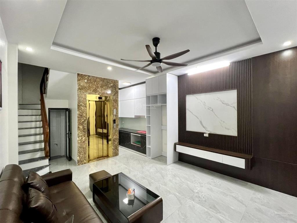 Nhà đẹp timecity | 35m x 5 tầng | thang máy nhập khẩu | mt 4.7m | lõi hai bà trưng