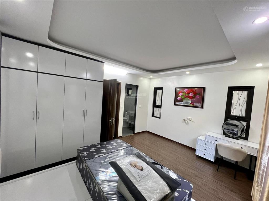 Nhà đẹp timecity | 35m x 5 tầng | thang máy nhập khẩu | mt 4.7m | lõi hai bà trưng