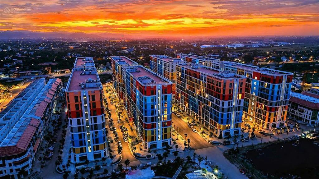 Shop chân đế 58m2 cao 7m chỉ với 3 tỷ , nằm kế cận công viên nước sunworld , sổ đỏ lâu dài .