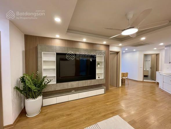 Chính chủ tôi cần bán căn 80m2 tòa nơ 9b bán đảo linh đàm , 3 ngủ 2 vệ sinh , sổ đẹp, tầng 10