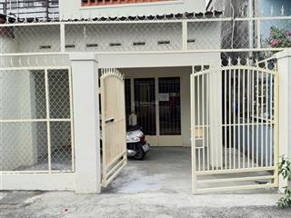 Bán nhà cấp 4 gần ngã tư bà điểm, hẻm xe tải thông  giá 3.6 tỷ
