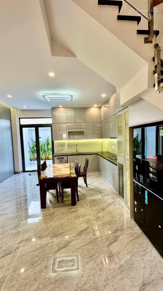 Nhà mới đẹp 3 tầm full nội thất cao cấp bà điểm, hóc môn