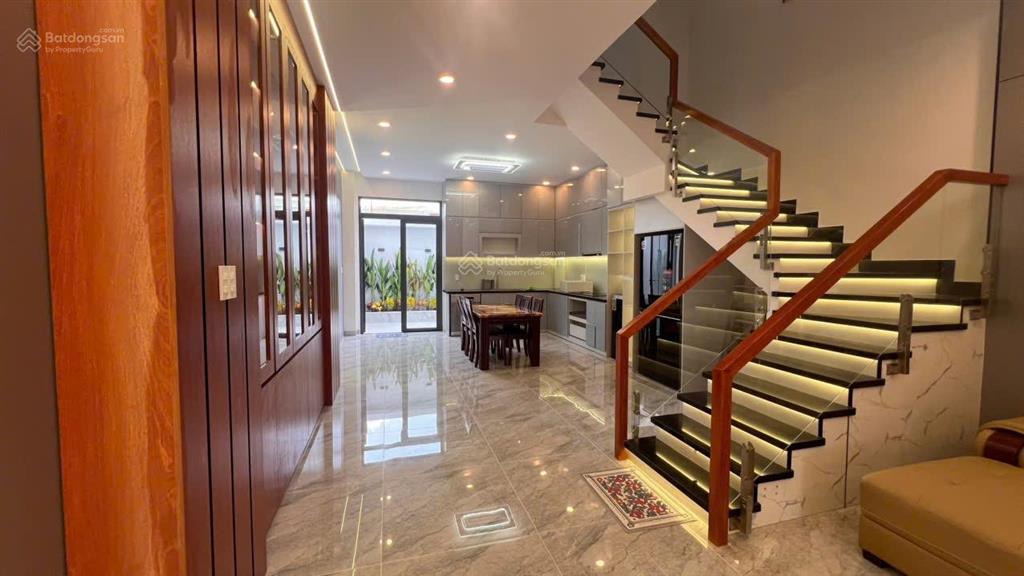 Nhà mới đẹp 3 tầm full nội thất cao cấp bà điểm, hóc môn