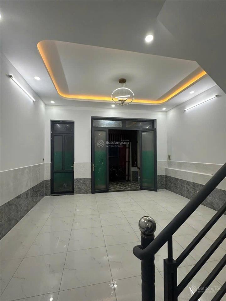 3.33 tỷ  nhà xuân thới đông  gần vinhome  5x12  shr.