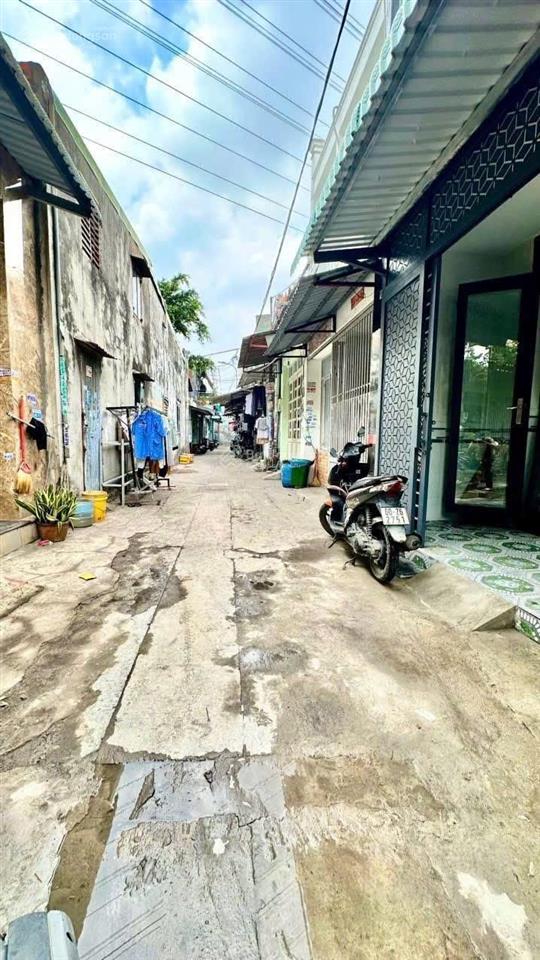 Nhà đẹp vào ở ngay  hẻm xe hơi thông thới tam thôn 6  hóc môn  2.35 tỷ