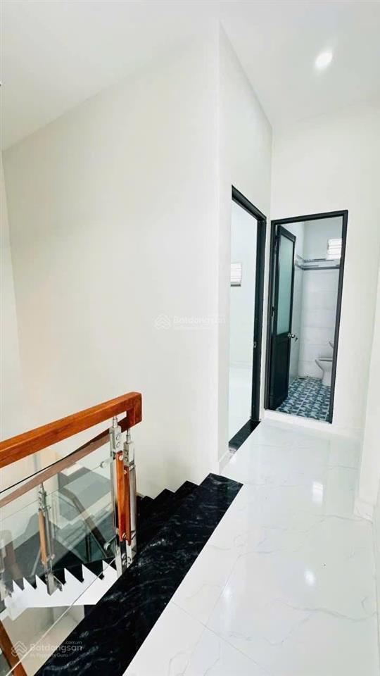 Nhà đẹp vào ở ngay  hẻm xe hơi thông thới tam thôn 6  hóc môn  2.35 tỷ