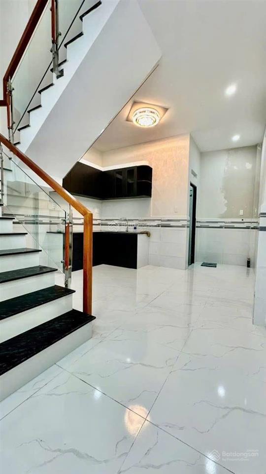 Nhà đẹp vào ở ngay  hẻm xe hơi thông thới tam thôn 6  hóc môn  2.35 tỷ