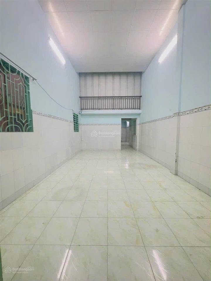Nhà shr  tây lân  bà điểm  tp.hcm. giá 3 tỷ500 tr còn tl  4m x 17m.