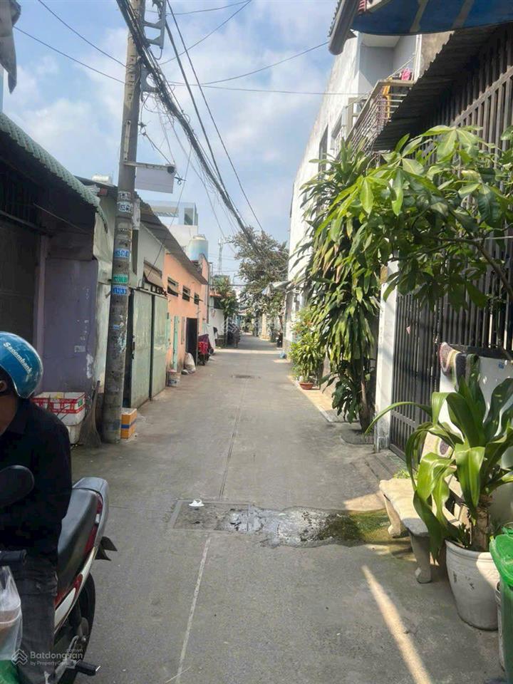 3.3 tỷ  trệt lầu  hẻm ô tô  hưng lân  bà điểm  hóc môn