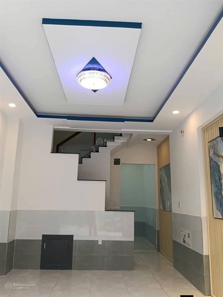 2.35 tỷ  nhà đẹp tân xuân  hóc môn hẻm xe tải tới cửa full nội thất