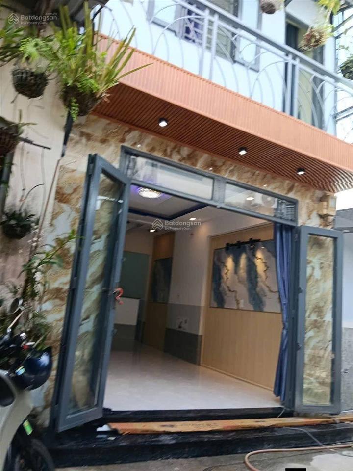 2.35 tỷ  nhà đẹp tân xuân  hóc môn hẻm xe tải tới cửa full nội thất