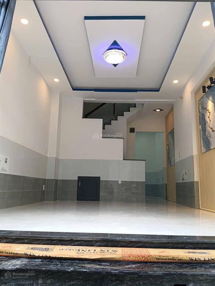 2.35 tỷ  nhà đẹp tân xuân  hóc môn hẻm xe tải tới cửa full nội thất