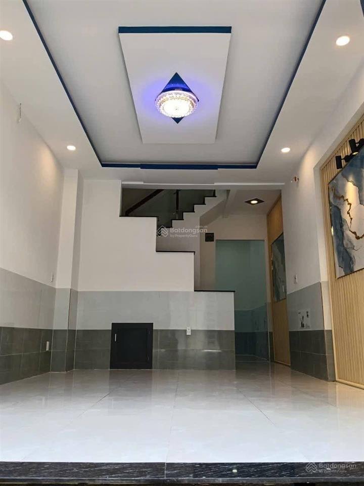 2.35 tỷ  nhà đẹp tân xuân  hóc môn hẻm xe tải tới cửa full nội thất