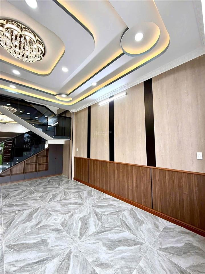 Nhà mới hoàn thiện thiết kế hiện đại shr  hẻm 4m  5.2 tỷ