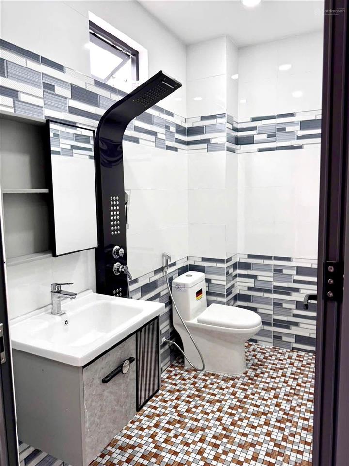 Nhà mới hoàn thiện thiết kế hiện đại shr  hẻm 4m  5.2 tỷ