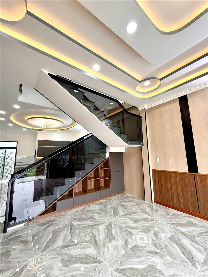 Nhà mới hoàn thiện thiết kế hiện đại shr  hẻm 4m  5.2 tỷ