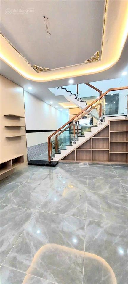 2.75 tỷ  hẻm ô tô thông  nhà đẹp đông thạnh 4pn rộng rãi