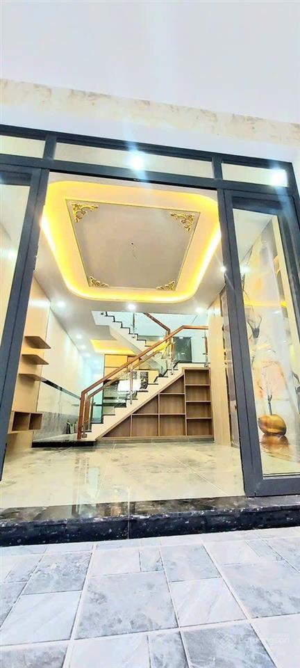 2.75 tỷ  hẻm ô tô thông  nhà đẹp đông thạnh 4pn rộng rãi