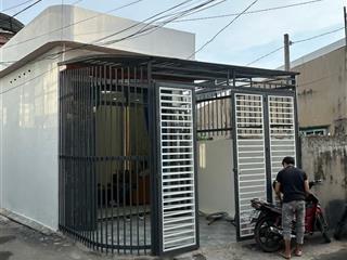 2,95 tỷ  nhà shr trung tâm hóc môn 1 sẹc bà triệu hẻm xe hơi