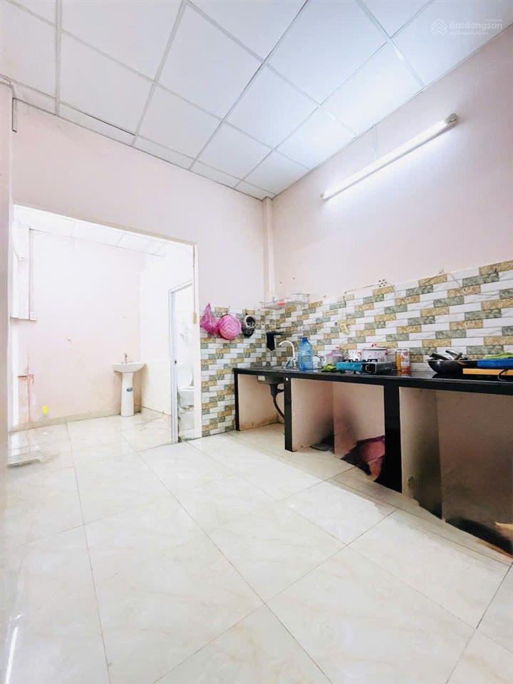 2 tỷ nhà sổ hồng riêng gần chợ hóc môn 42m hai mặt tiền dọn vào ở ngay