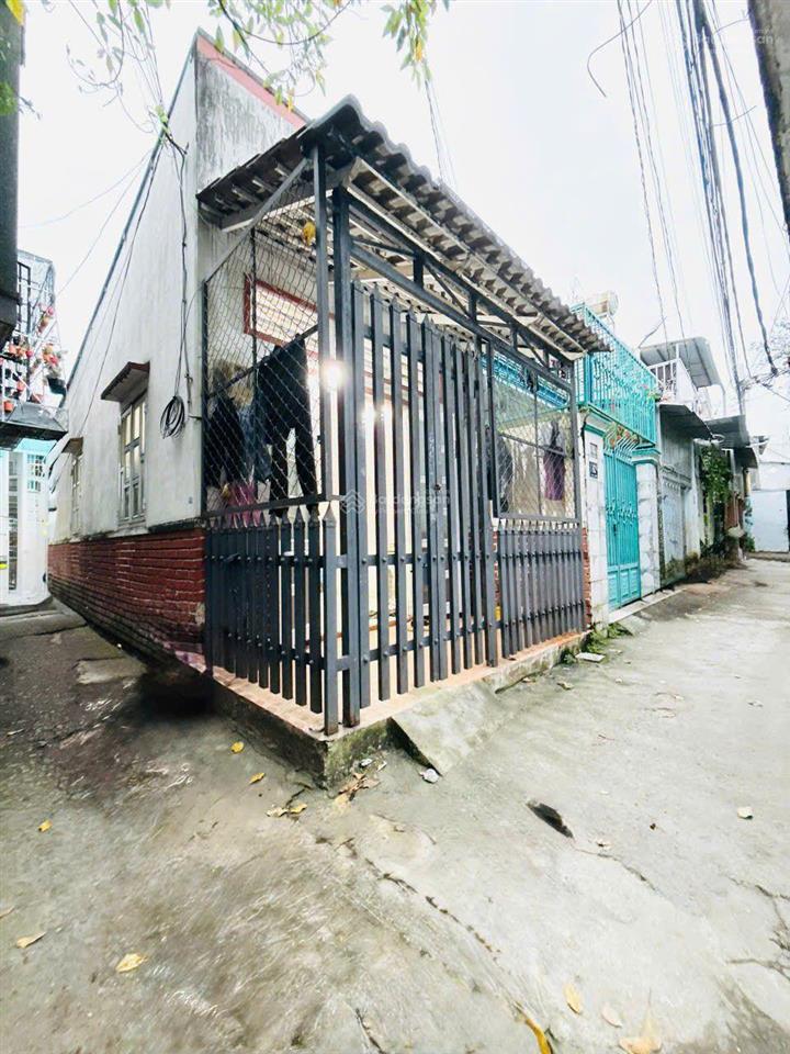 2 tỷ nhà sổ hồng riêng gần chợ hóc môn 42m hai mặt tiền dọn vào ở ngay