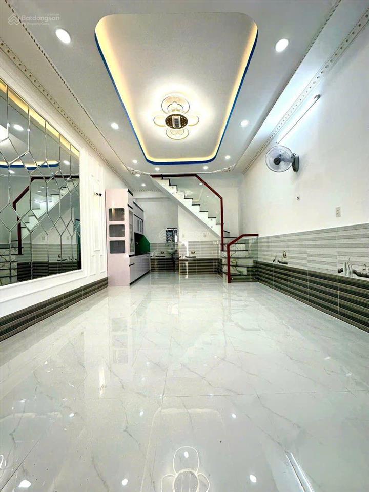 2.5 tỷ  nhà liền kề đẹp ngã 5 chùa hang, thới tam thôn, hóc môn