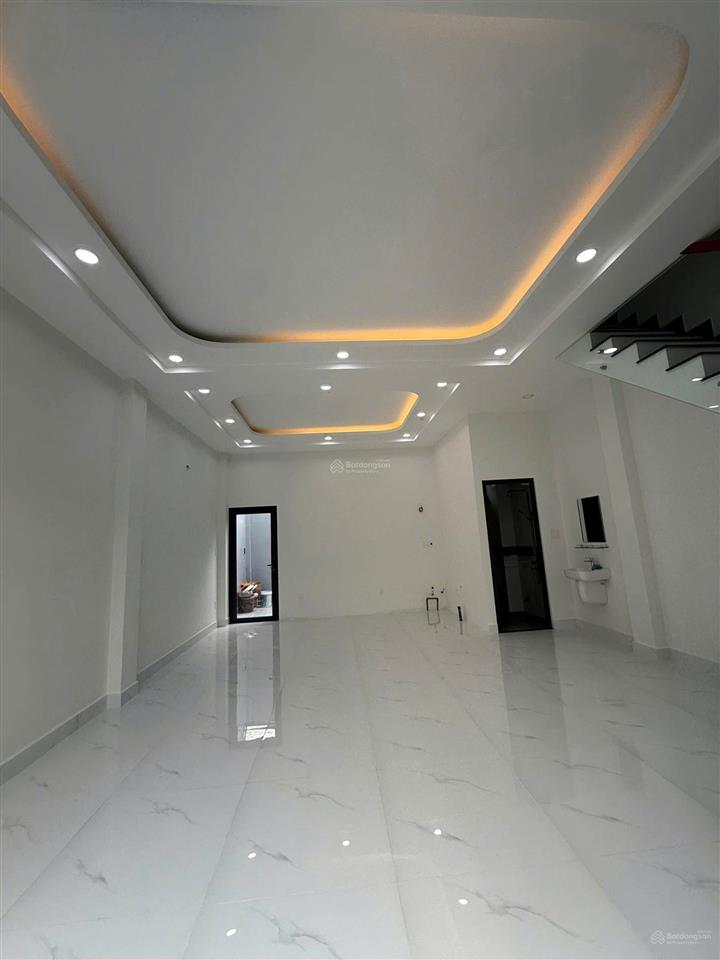 3. 3 tỷ  nhà 2 tầng  shr  đường lê thị lơ, hóc môn