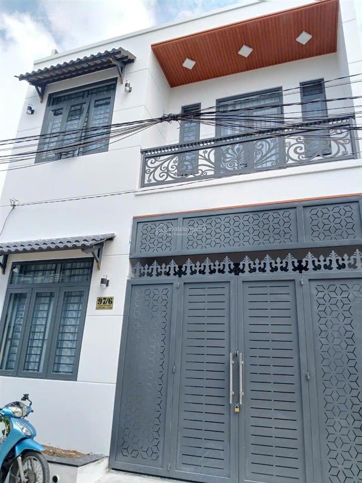 5.6 tỷ  hẻm xe tải  ngang gần 8m  gần chợ hóc môn
