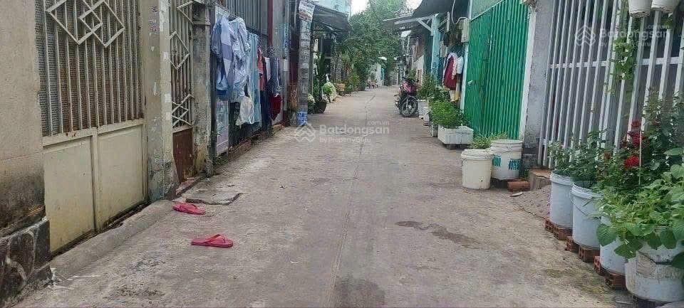 Bán nhà  hẻm ô tô  1/ tân xuân 1 hóc môn | giá 3,3 tỷ tl