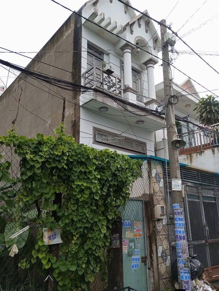 Bán nhà 3 tầng  hẻm ô tô ấp 4 đông thạnh  gần nhà thờ tân đông  giá 3,7 tỷ