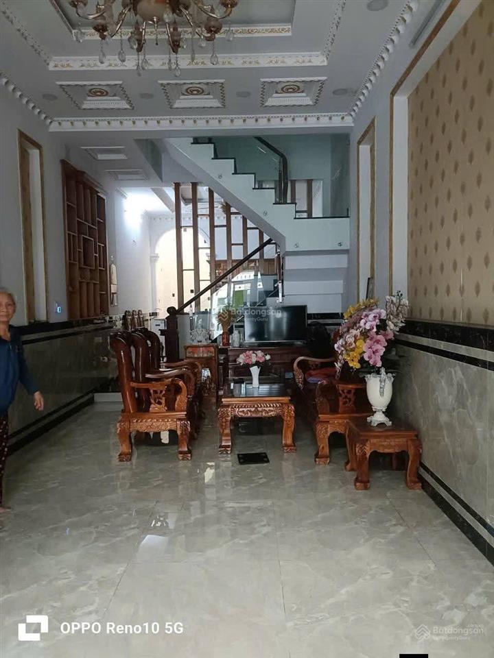 Bán nhà đúc 2 lầu ngay ngã tư nước đá, thới tam thôn, hóc môn  giáp quận 12  giá 4.4 tỷ