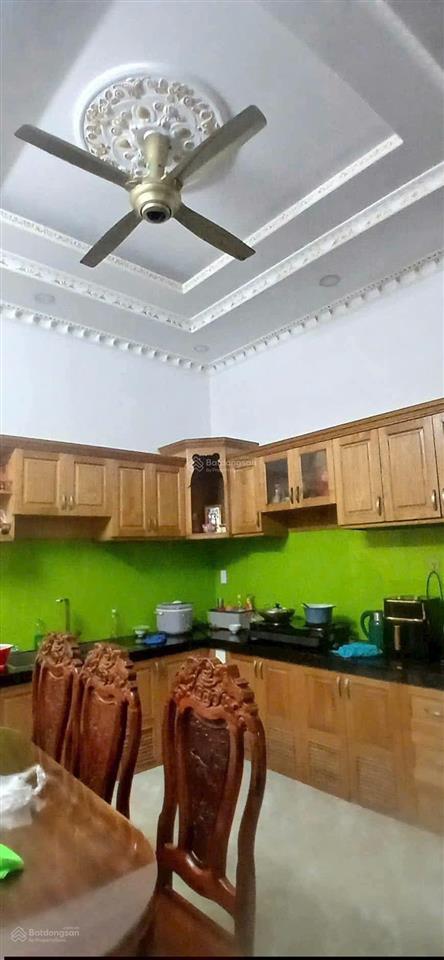 Bán nhà đúc 2 lầu ngay ngã tư nước đá, thới tam thôn, hóc môn  giáp quận 12  giá 4.4 tỷ