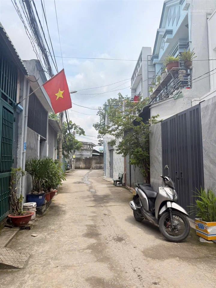 2,8 tỷ  nhà trệt lầu  hẻm ô tô  gần trường lý thường kiệt  thới tam thôn đông thạnh, hóc môn