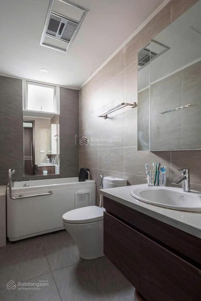 Bán nhanh căn 100m 3pn 2vs seasons avenue giá hơn 7 tỷ. full nội thất xịn đẹp.  0982 942 ***
