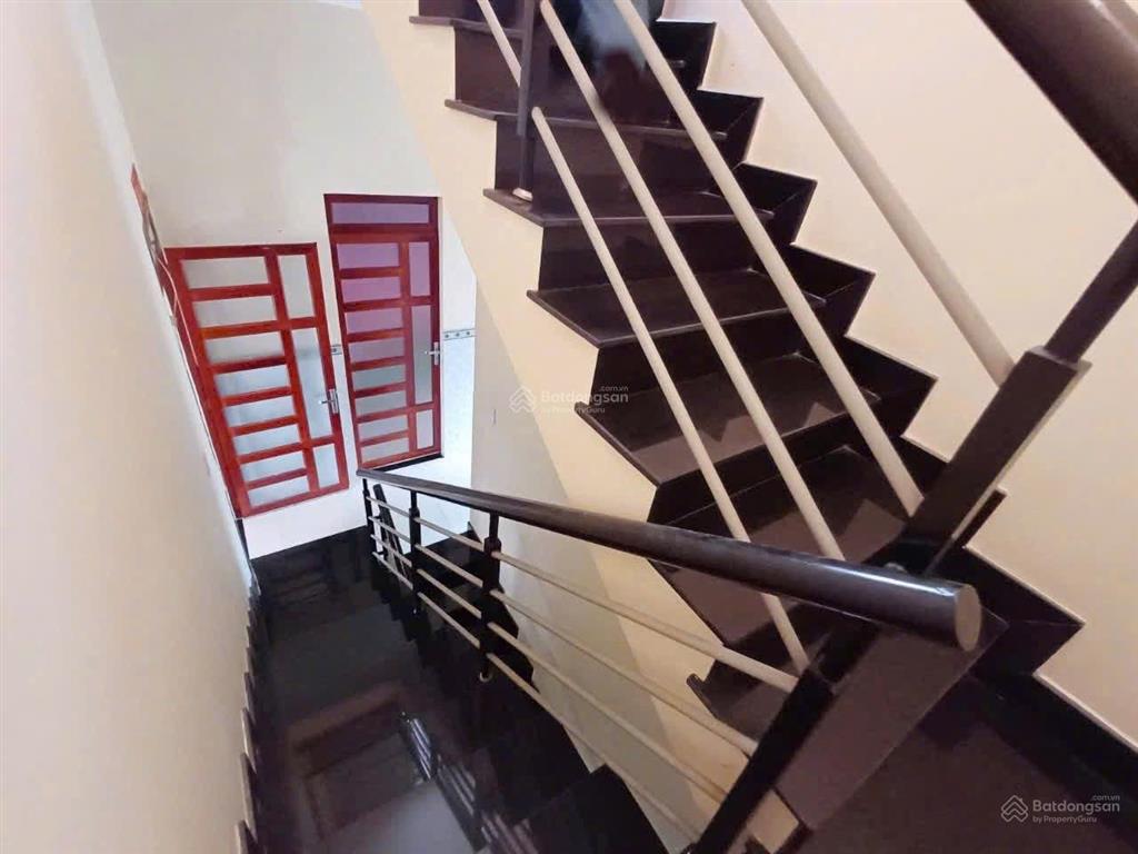 Bán mặt tiền linh trung, sát kha vạn cân