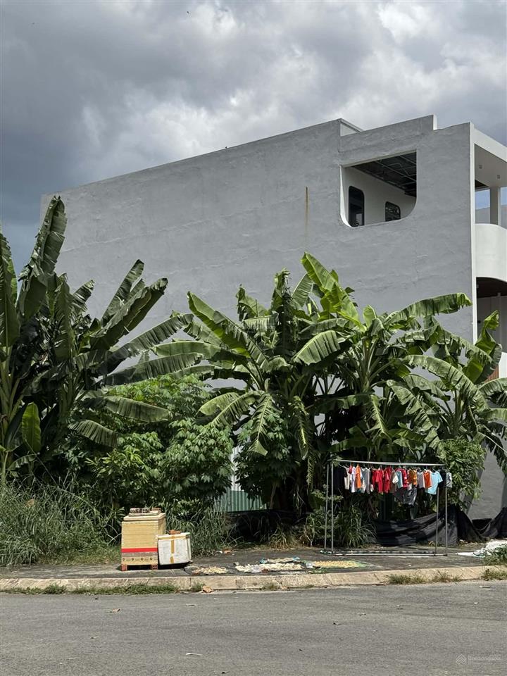 Chính chủ cần tiền bán đất 100m2 thổ cư đẹp ở kdc hiện hữu