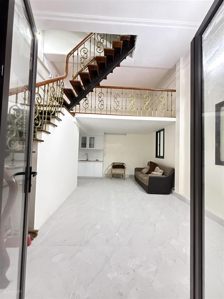 Cho thuê nhà 3 tầng phố quang trung, hà đông giá 11 tr