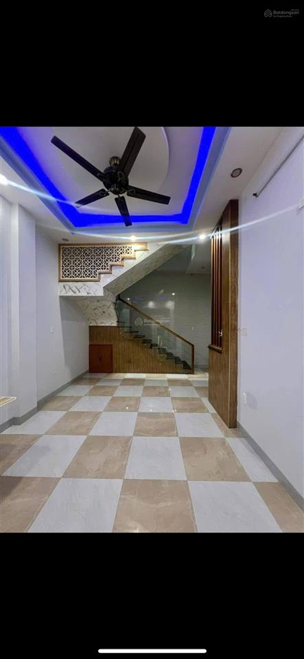 Bán nhà sau căn mặt tiền đường trần phú đối diện trường quốc học quy nhơn