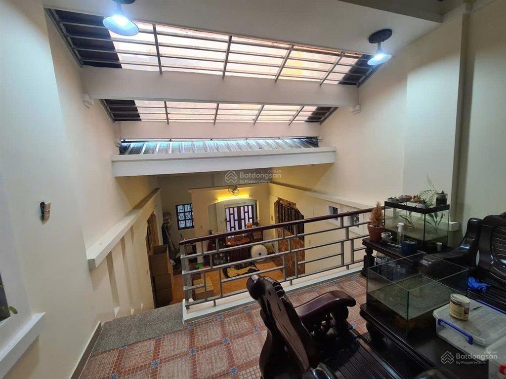 16 tỷ  122m2  nhà đường thành thái, p14, q10, 1 trệt, 1 lầu