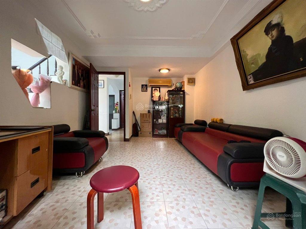 Ô tô đậu trong sân, biệt thự đường hồng lạc, p.10, tân bình, 162m2, 3 lầu, giá chào 18.3 tỷ