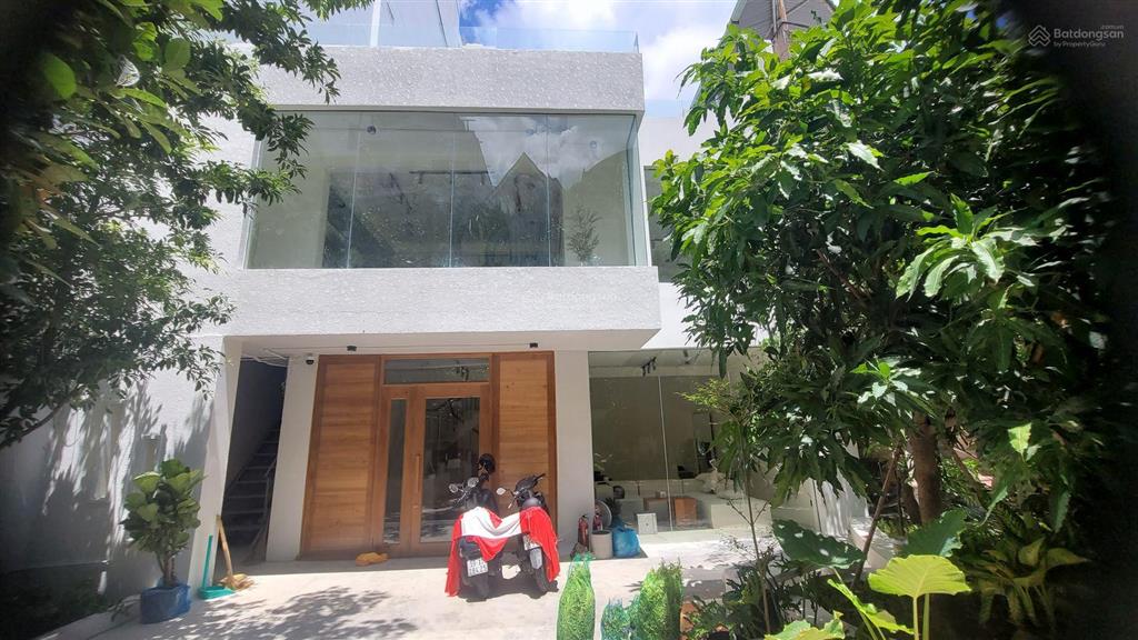 Bán nhà 600m2 tại đường út tịch, p4, tân bình  giá chào 130 tỷ