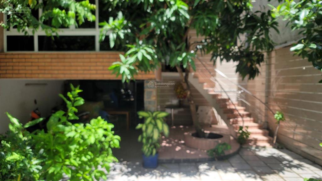 Bán nhà 600m2 tại đường út tịch, p4, tân bình  giá chào 130 tỷ