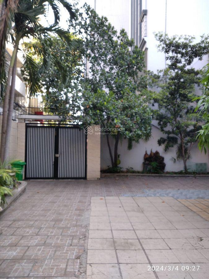 Bán nhà 600m2 tại đường út tịch, p4, tân bình  giá chào 130 tỷ